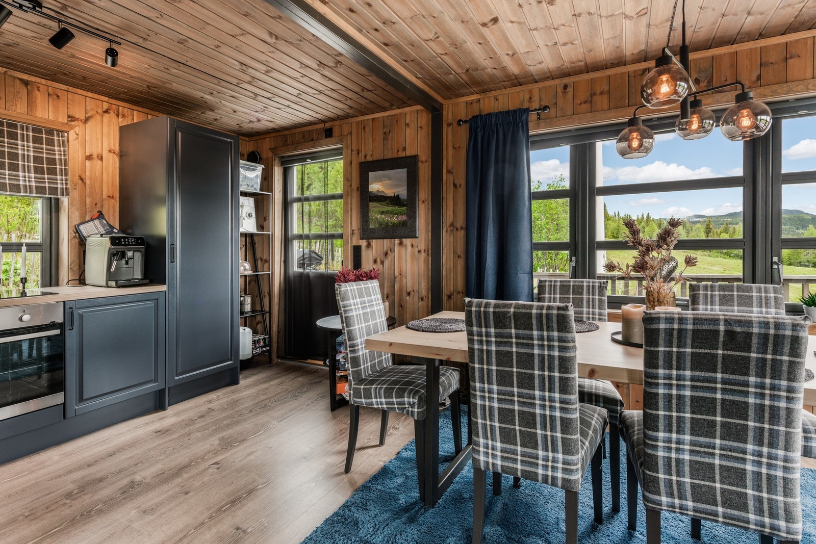 Utgang til verandaen. Galleribilde