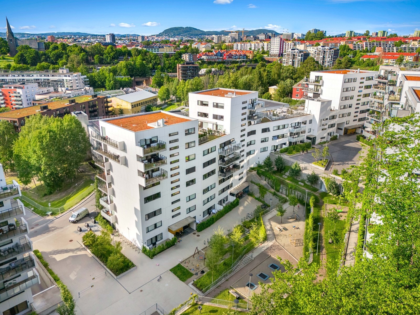 Borettslaget består av 212 andelsleiligheter, og ligger i bydel Gamle Oslo. Galleribilde