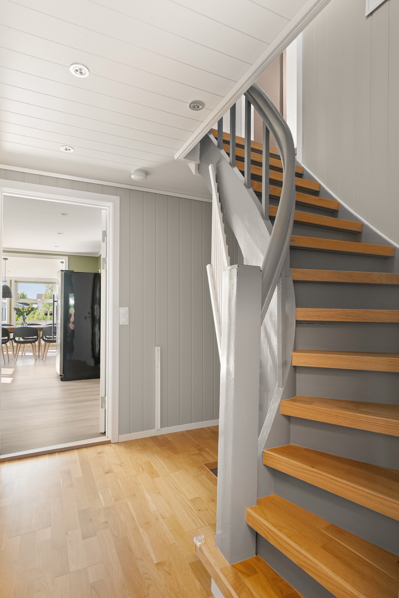 Gang mellom kjøkken og vaskerom Galleribilde