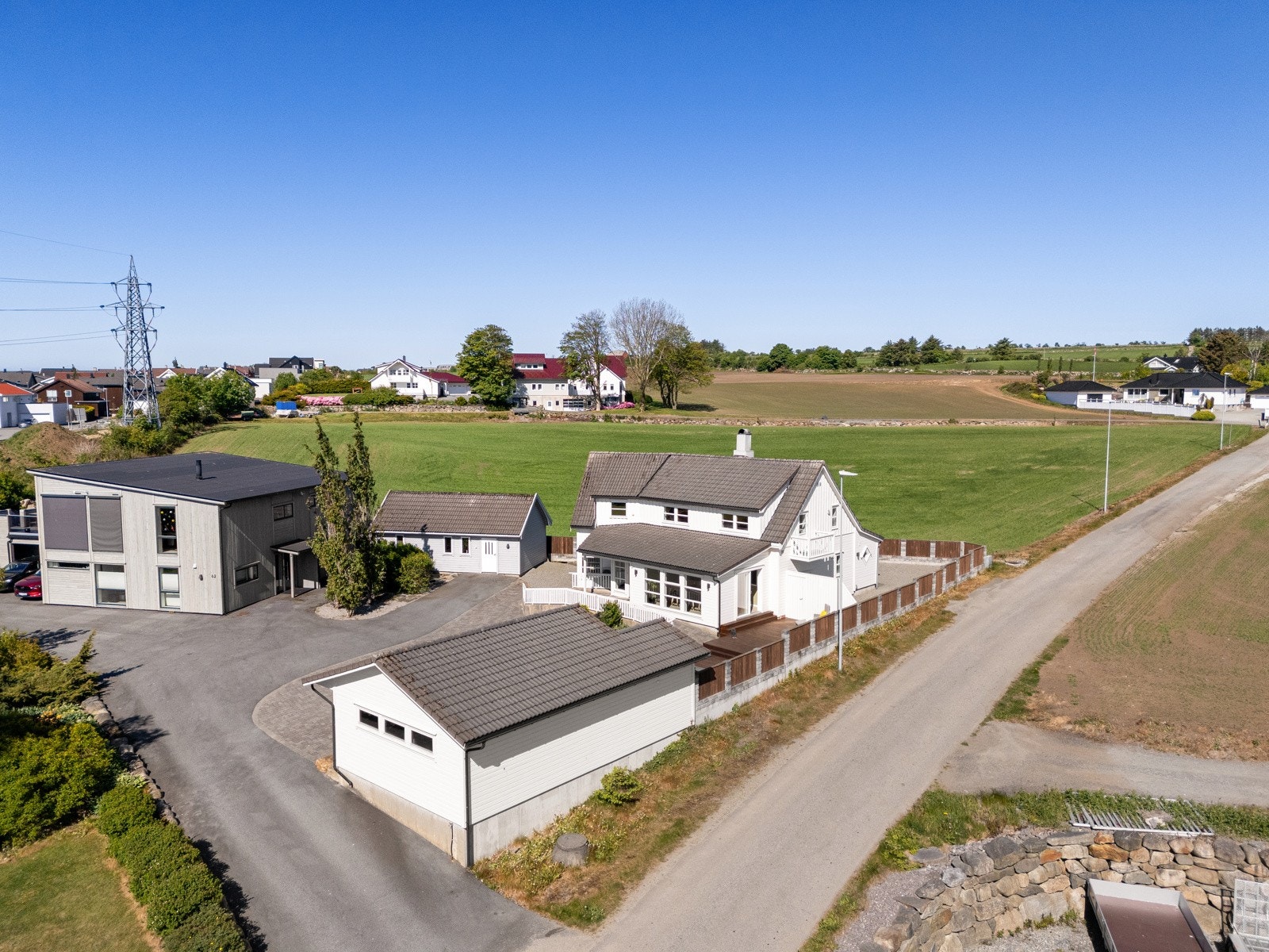 Velkommen til Grudevarden 60 - presenteres av Aleksander Grødem v/PrivatMegleren Jæren Galleribilde