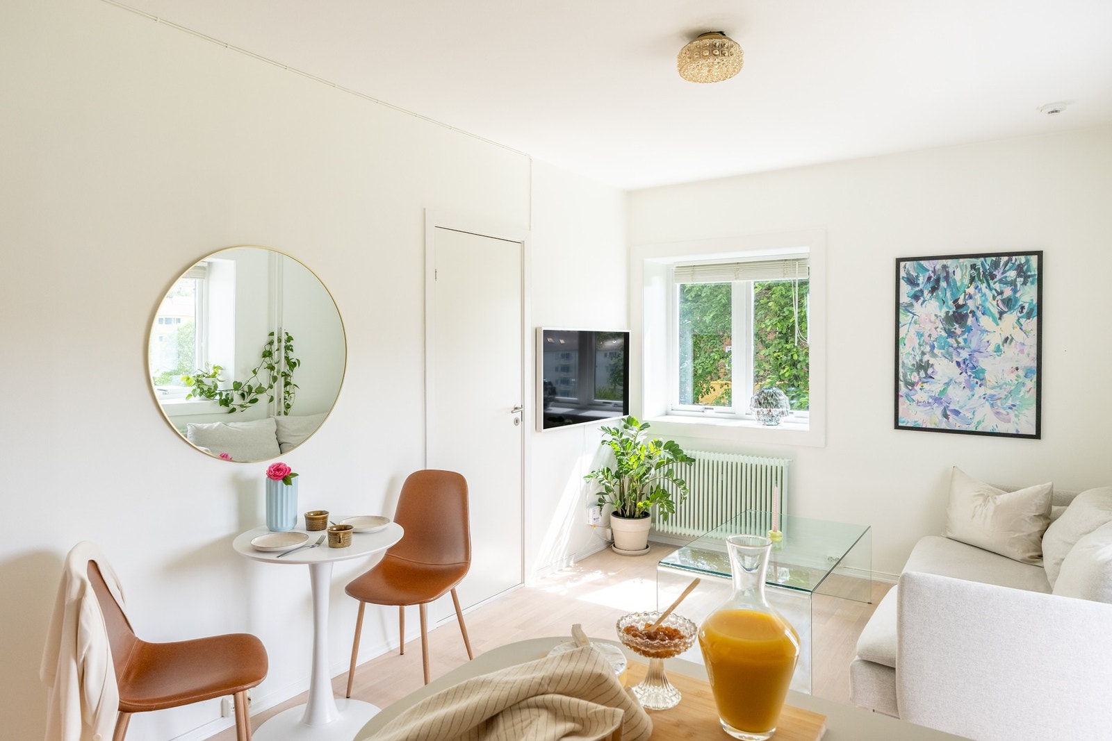 Stuen kan enkelt innredes med ønskelige møblementer. Galleribilde