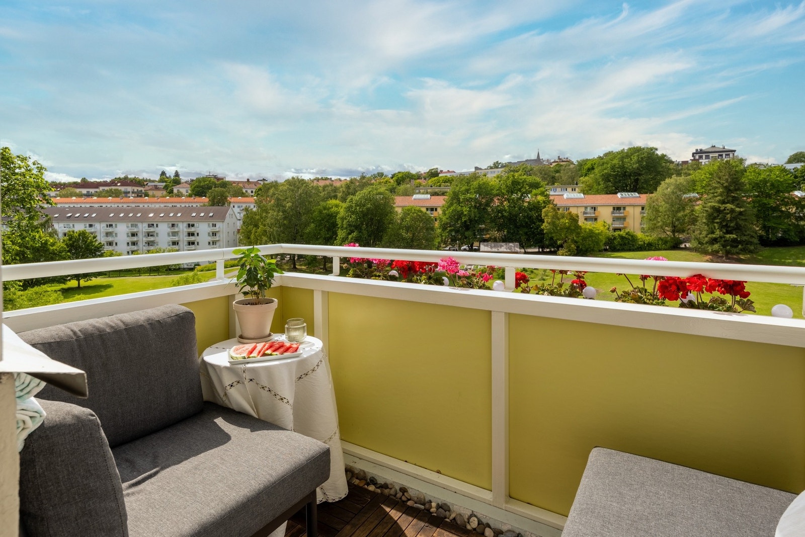 Ingen gjenboere hverken på balkong eller i leiligheten. Galleribilde