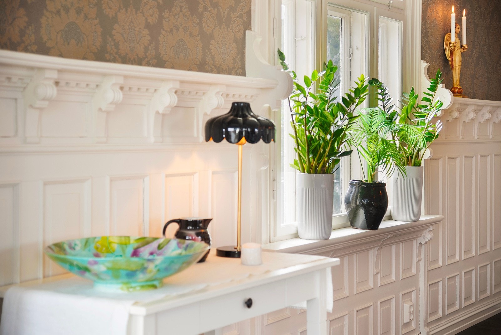 Sjelden tapet med dekorerte brystningsspeil Galleribilde