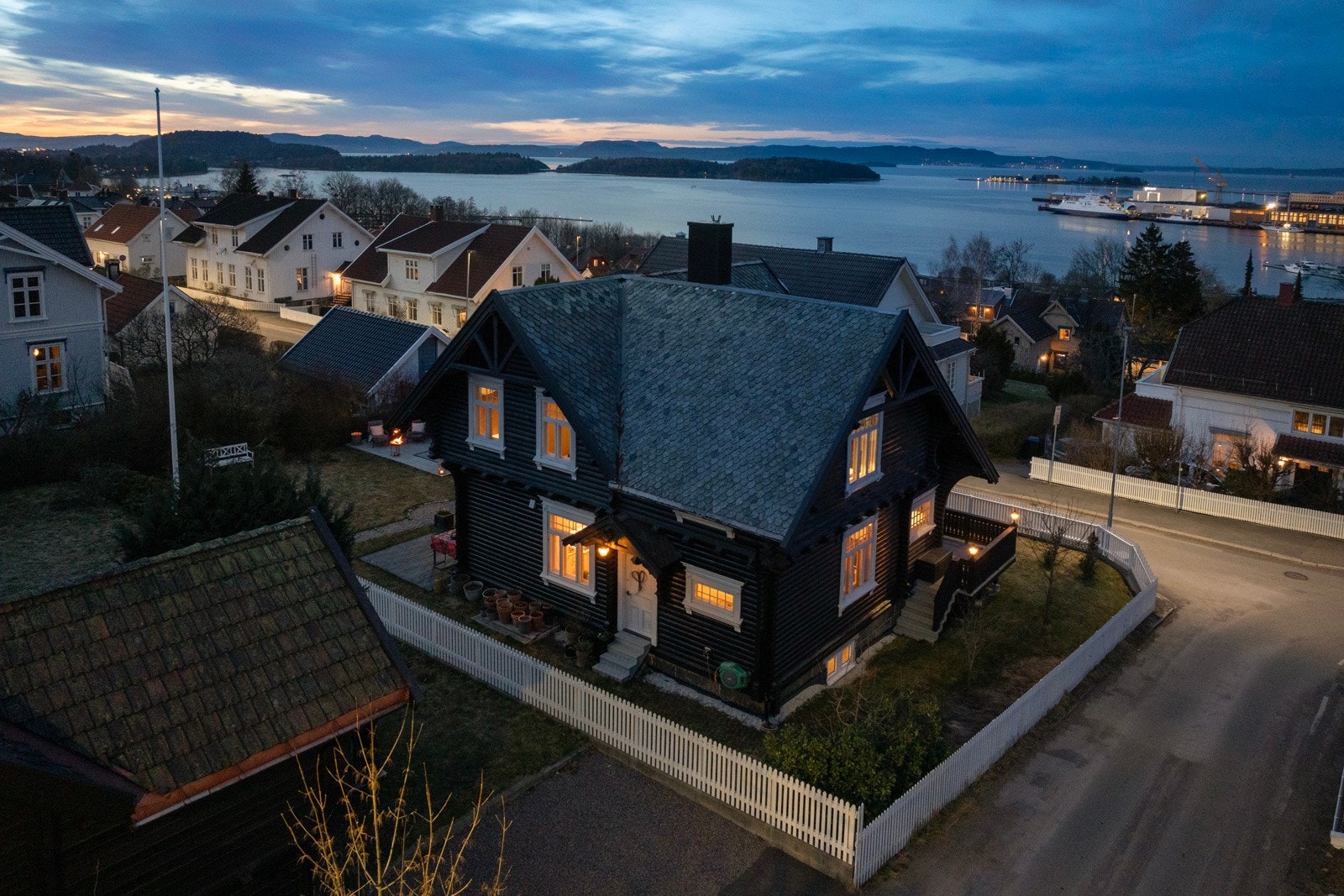 Nydelig eiendom uten boplikt. Eiendommen ligger sentralt og attraktivt til i Øvre Keisemark Galleribilde