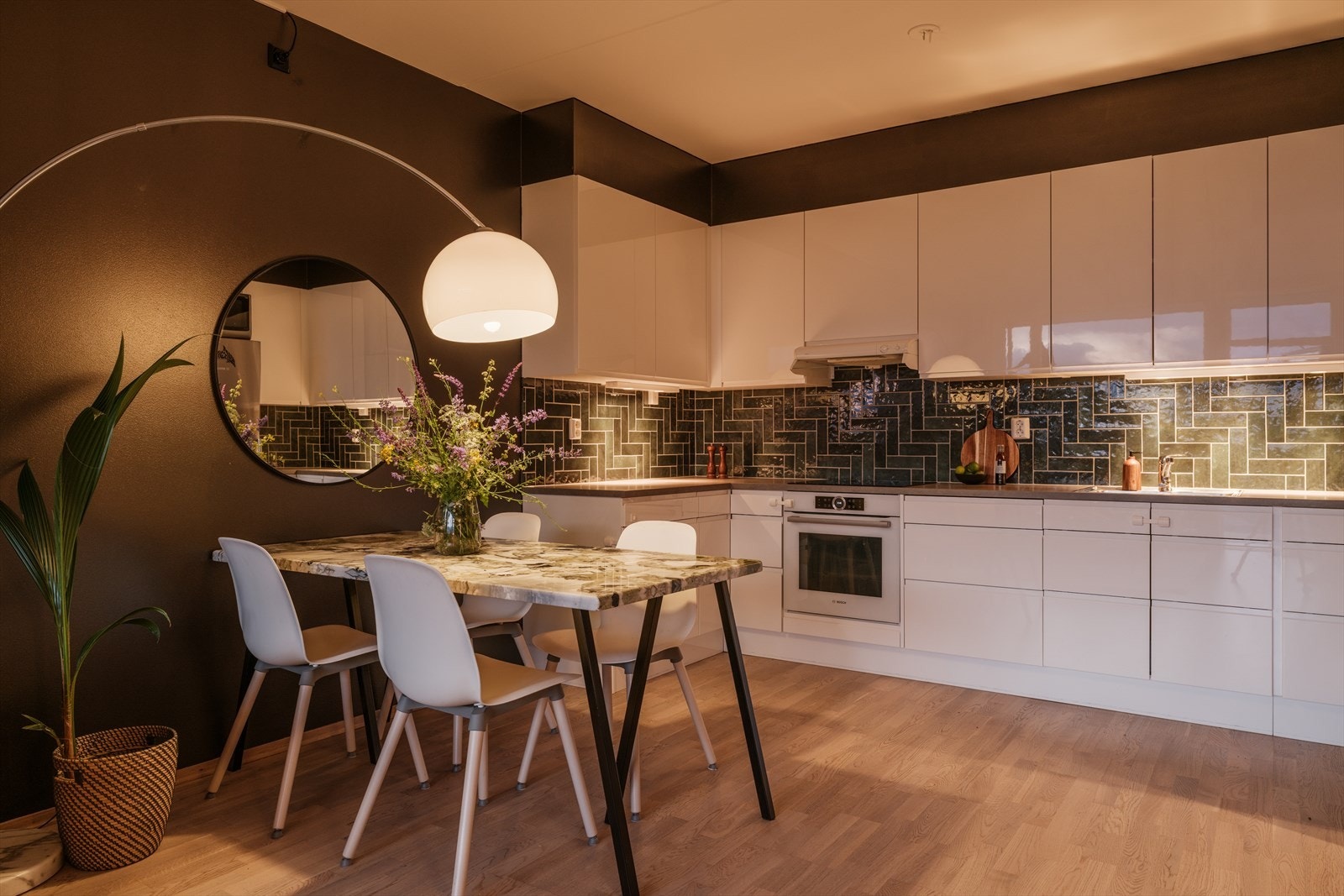 Her kan du invitere til en hyggelig middag! Galleribilde