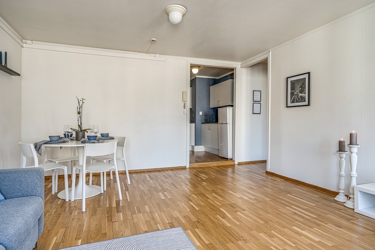 Stor og åpen stue Galleribilde