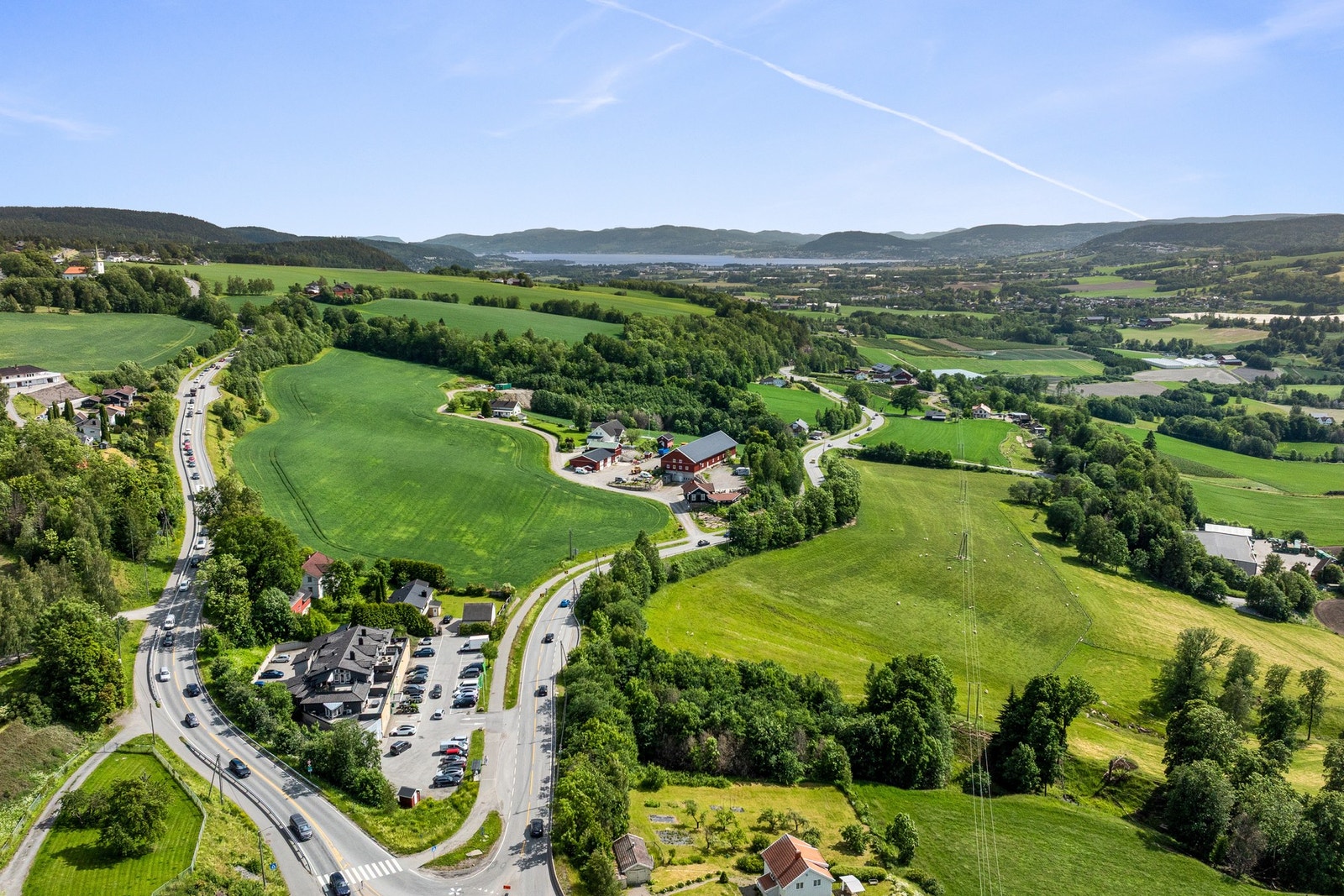 Leiligheten har en landlig og idyllisk beliggenhet. Galleribilde