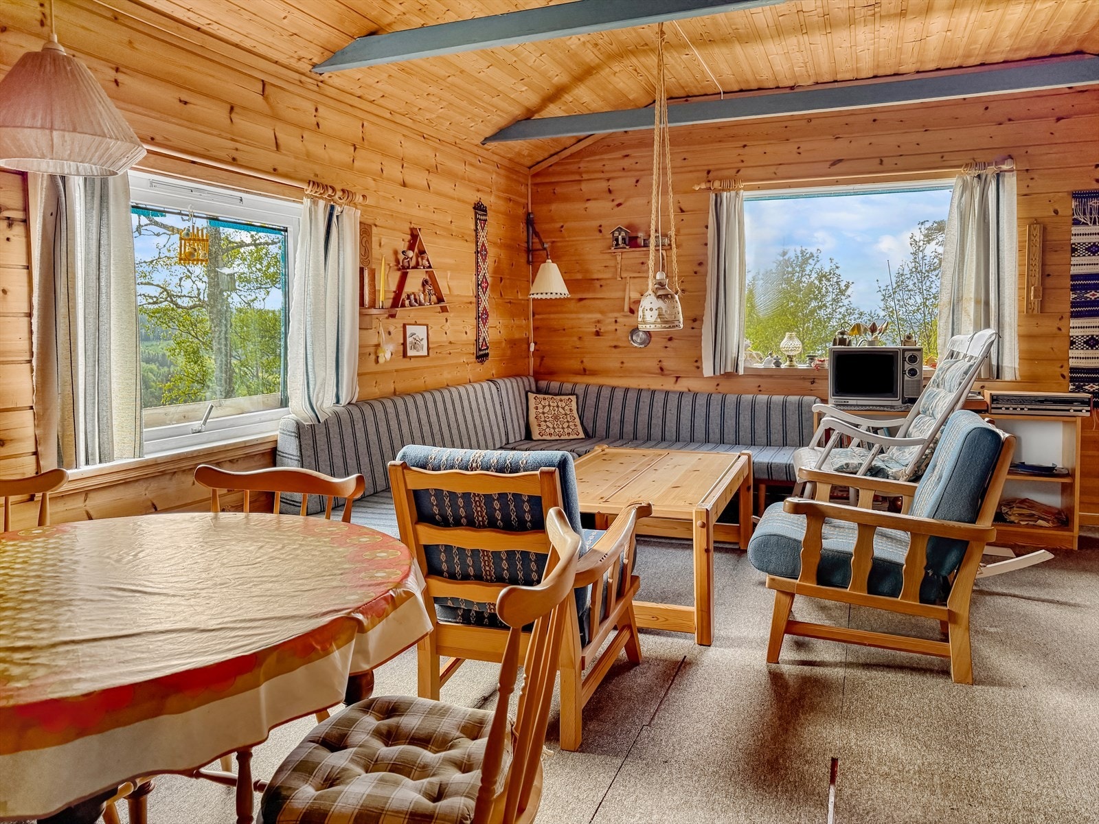 Hytten har innlagt strøm, men ikke vann/avløp Galleribilde