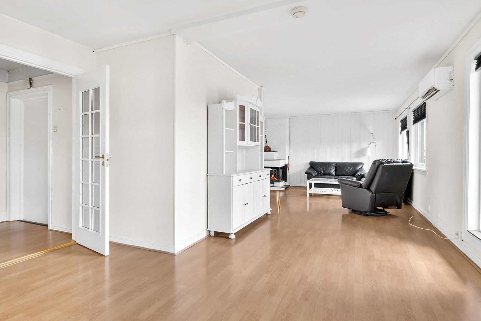 Leiligheten består av entré, stue/kjøkken, bad, vaskerom og 2 soverom Galleribilde