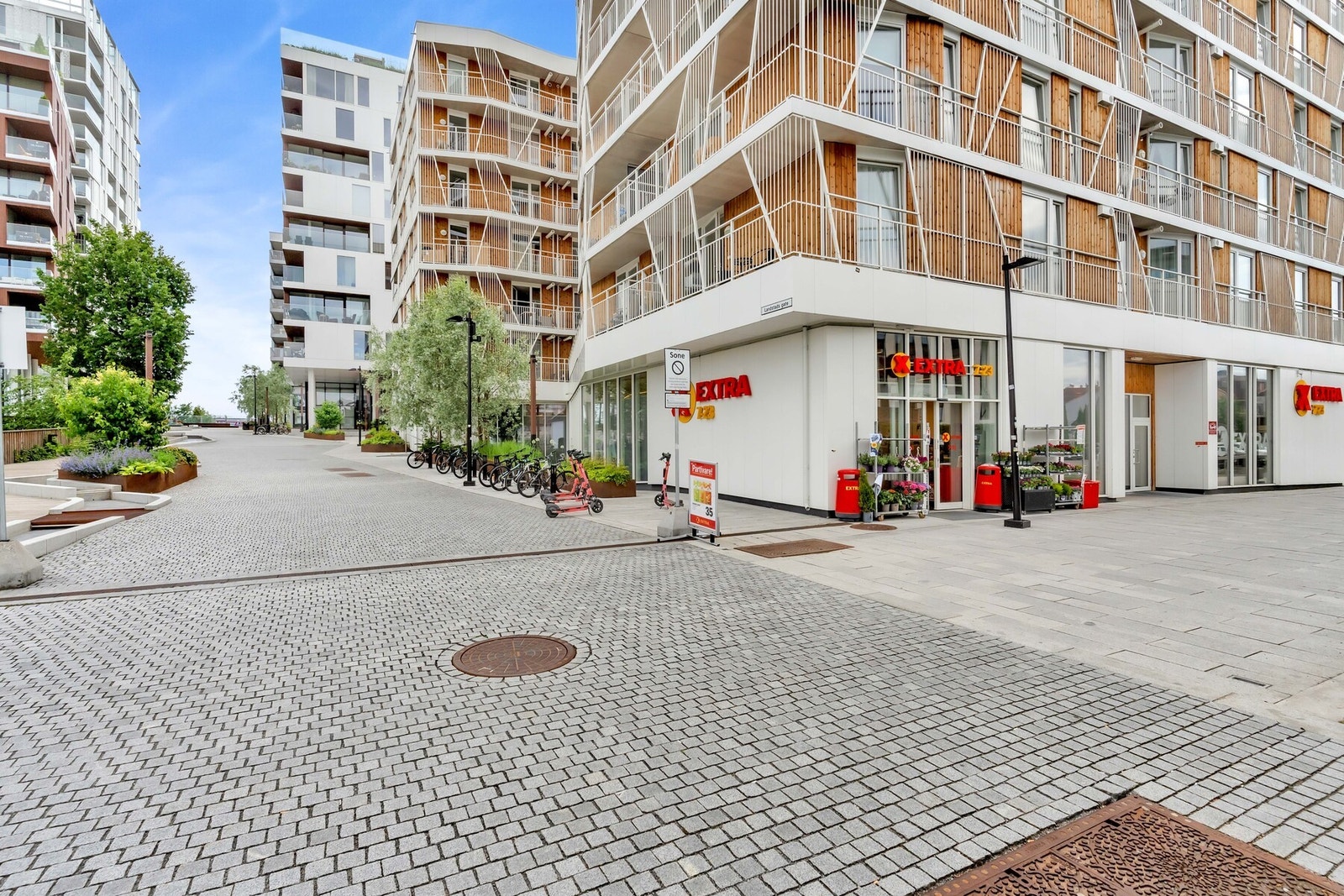 Dagligvarehandel et steinkast unna leiligheten Galleribilde