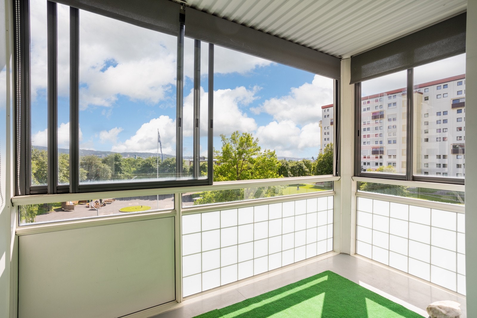 Dette er et oppussingsobjekt i øverste etasje med fin beliggenhet og balkong med utsikt. Galleribilde