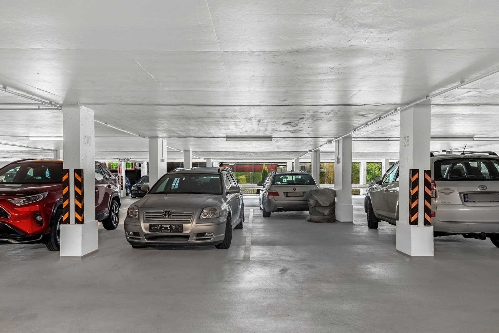 Garasjeplass medfølger Galleribilde