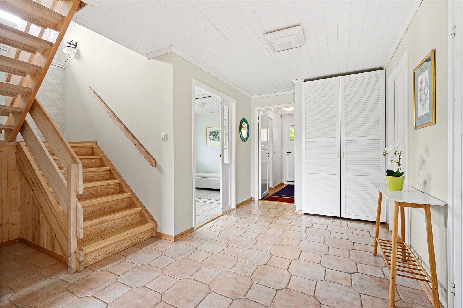 Hall/inngangsparti. Galleribilde