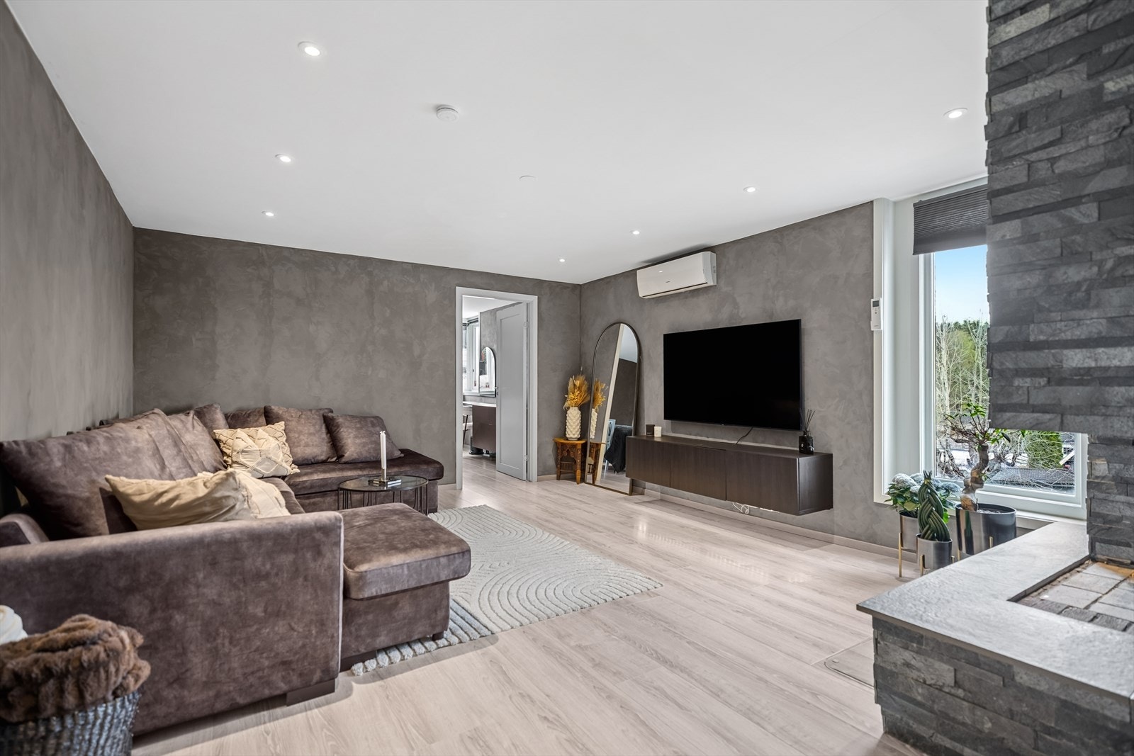 Det er montert varmepumpe som bidrar til å opprettholde komfortabel atmosfære. Galleribilde