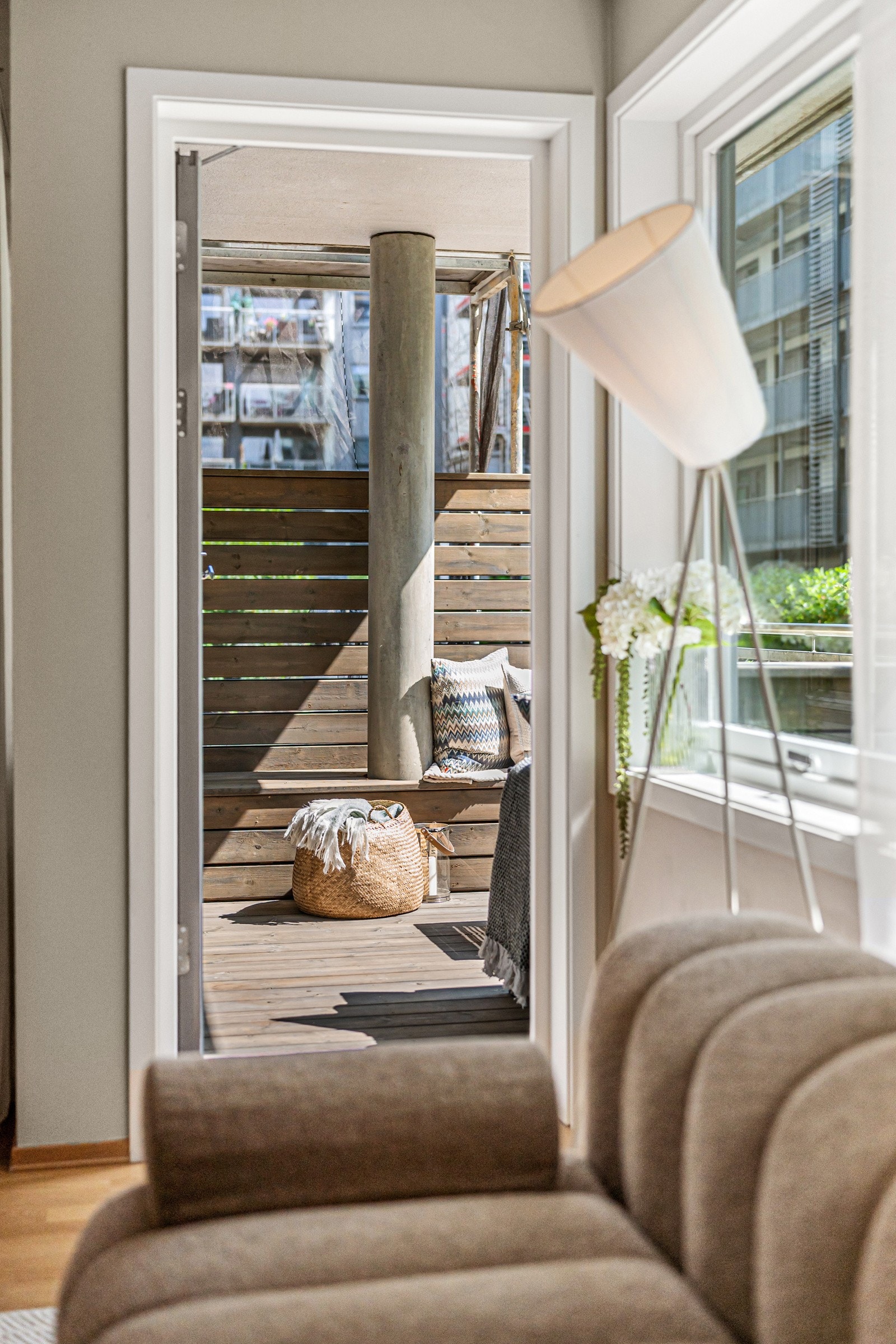 Stue med utgang til balkong Galleribilde