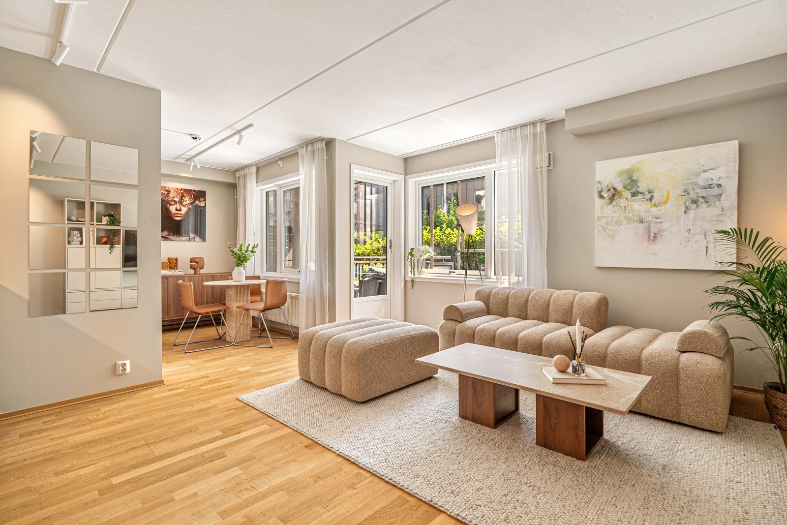 Velkommen til Thorvald Meyers gate 14! - en moderne 2-roms hjørneleilighet, med sentral beliggenhet i et ettertraktet sameie Galleribilde