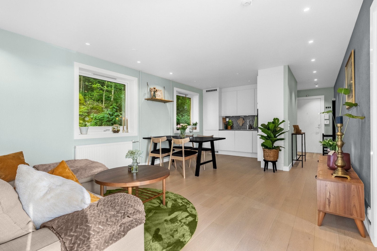 Utstrakt bruk av downlights Galleribilde