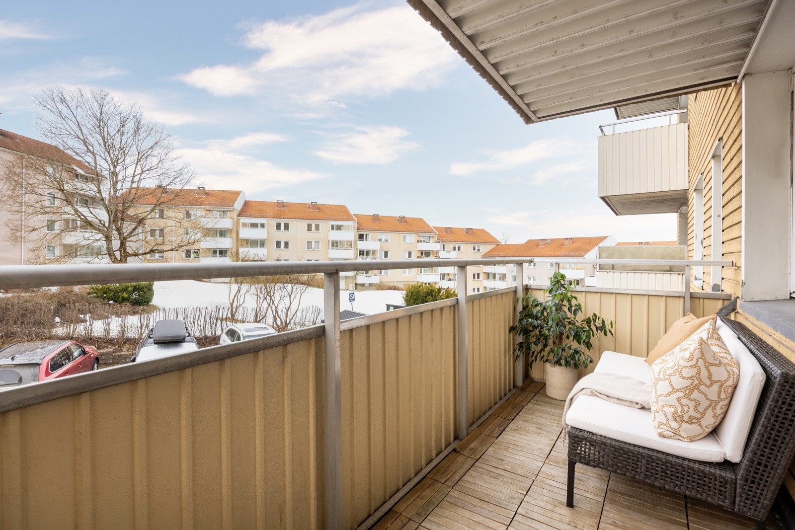 Hyggelig balkong på 7 kvm med plass til ønsket utemøblement. Galleribilde