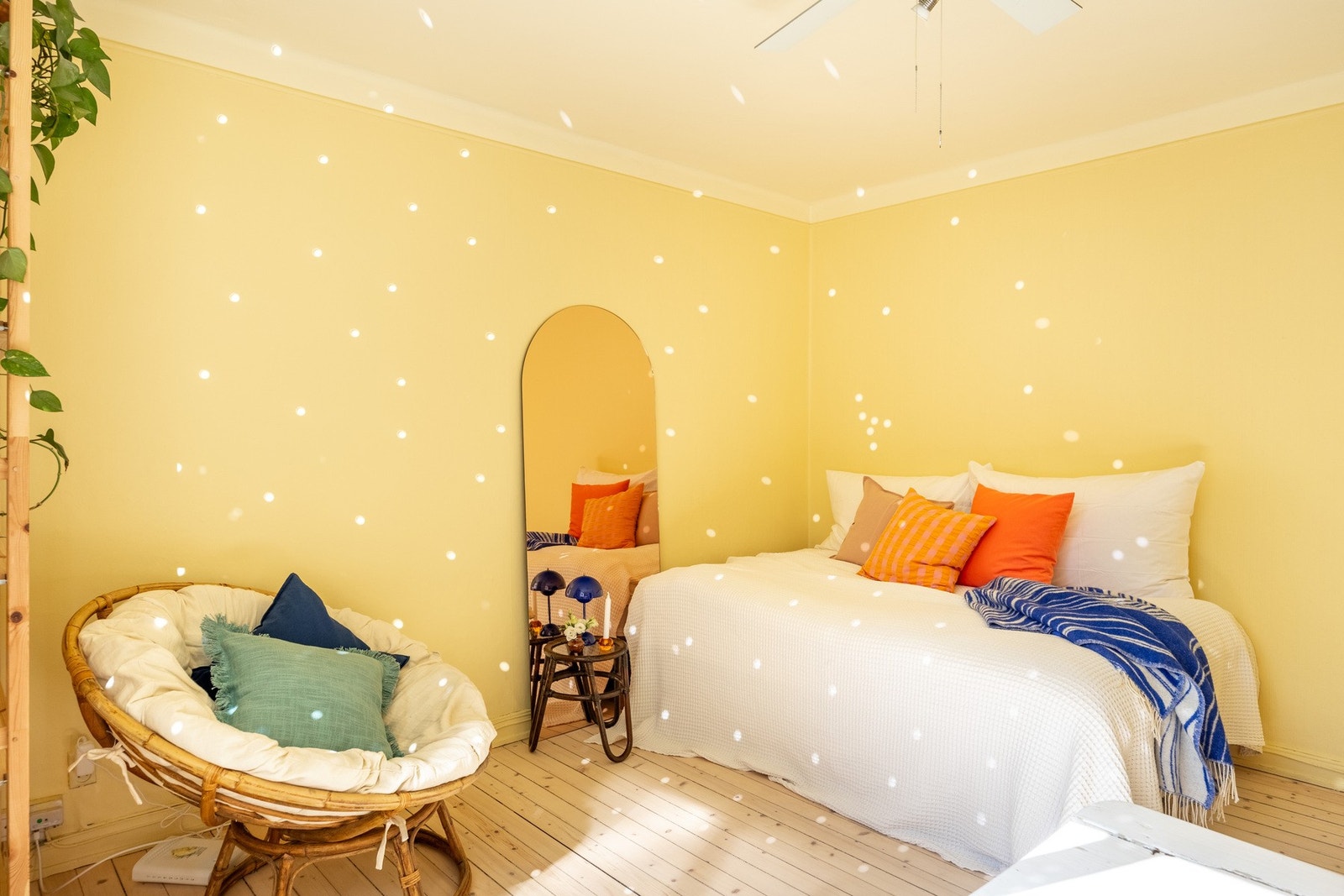 Stort oppholdsrom som kan innredes med ønskelige møblementer. Galleribilde