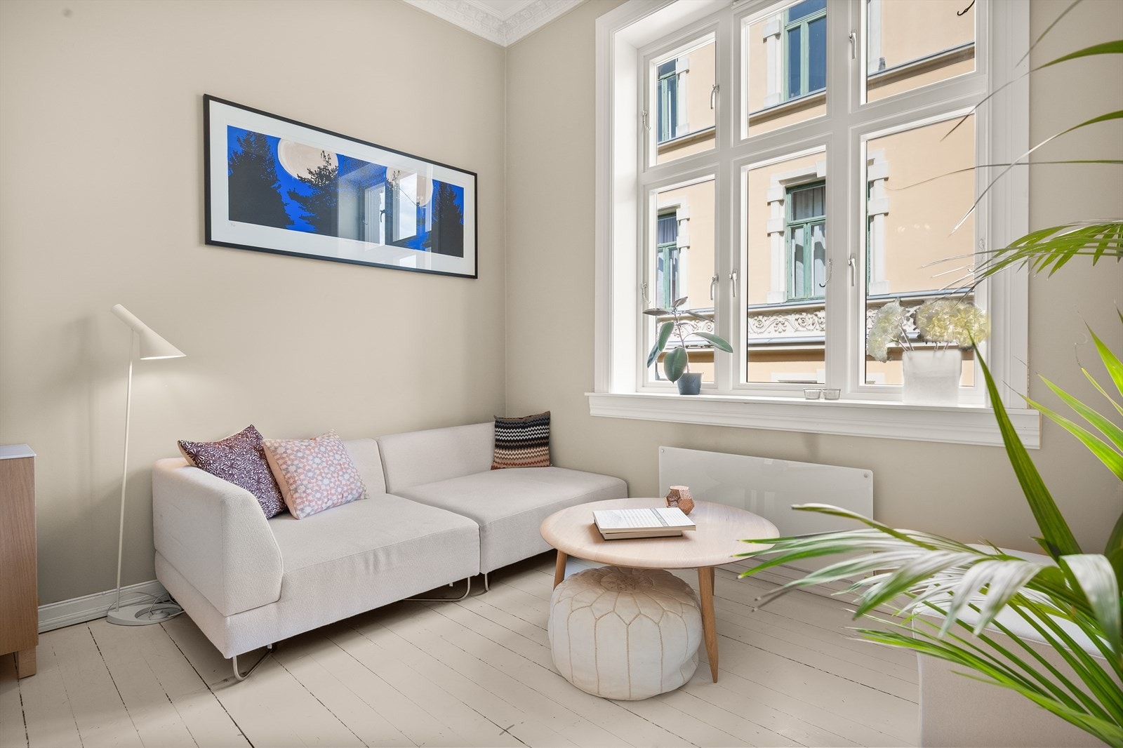 God plass til sofagruppe og sofabord. Galleribilde