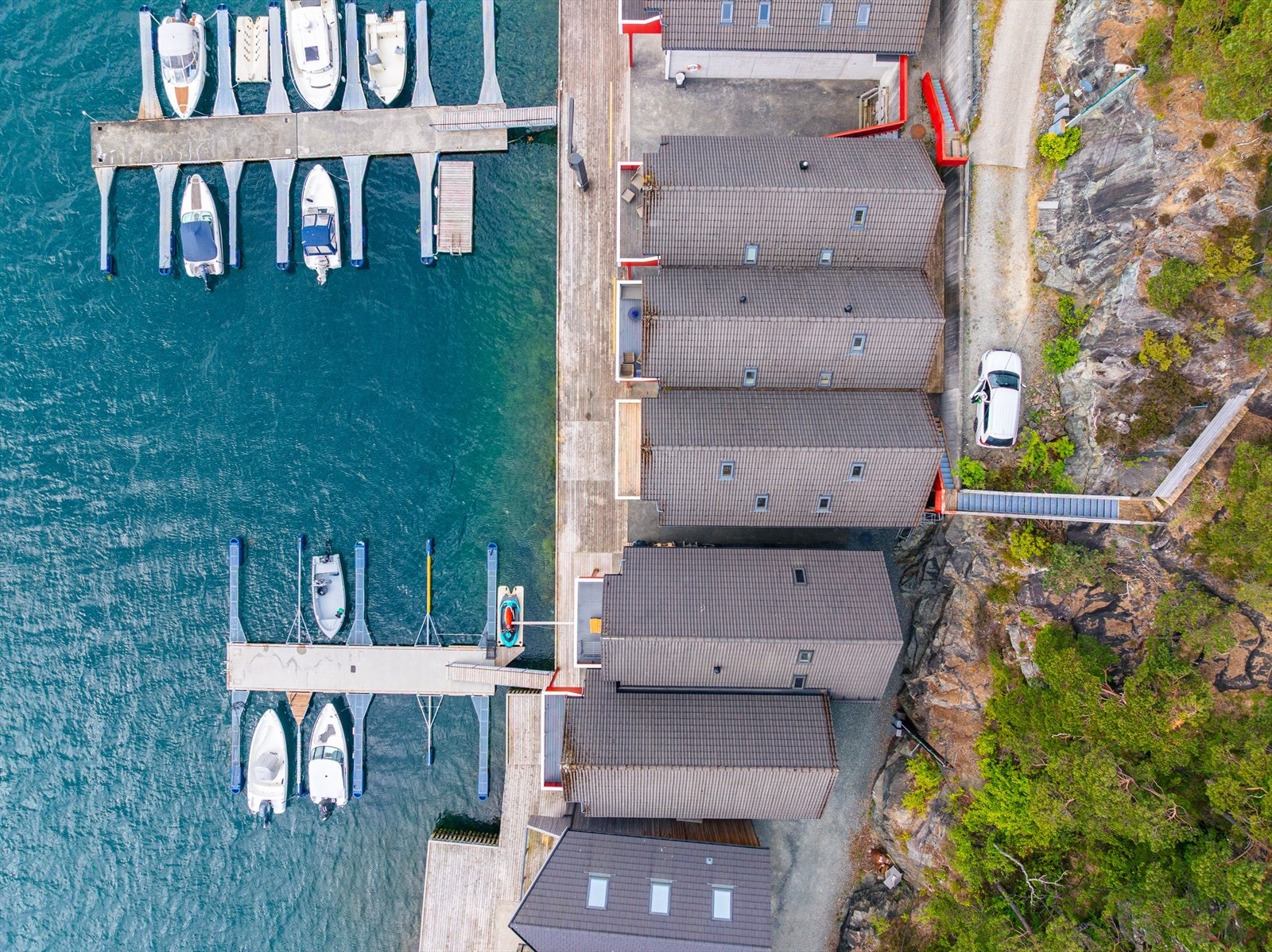 Det er også båtplass i marina. Galleribilde