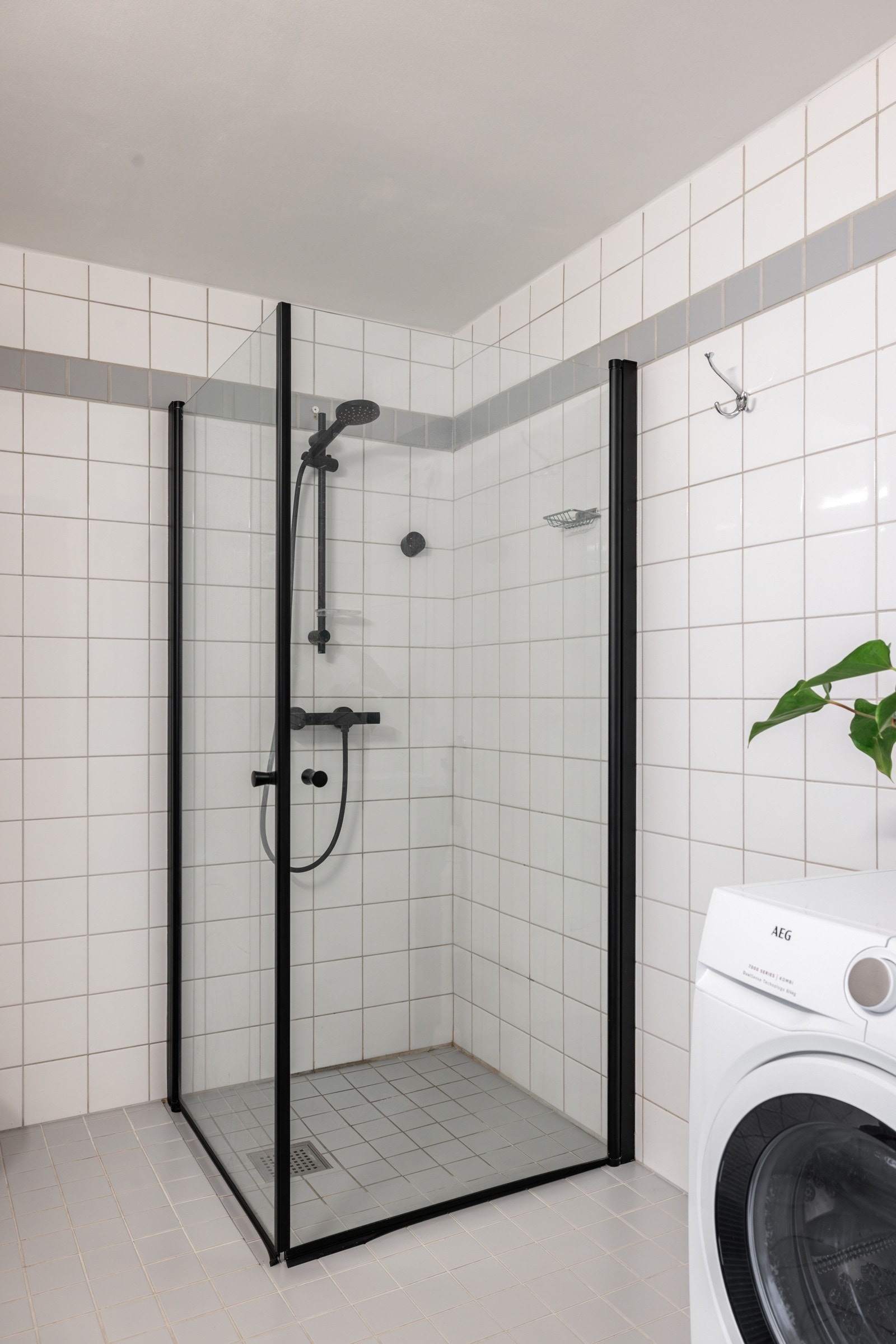 Rommet har opplegg for vaskemaskin. Galleribilde