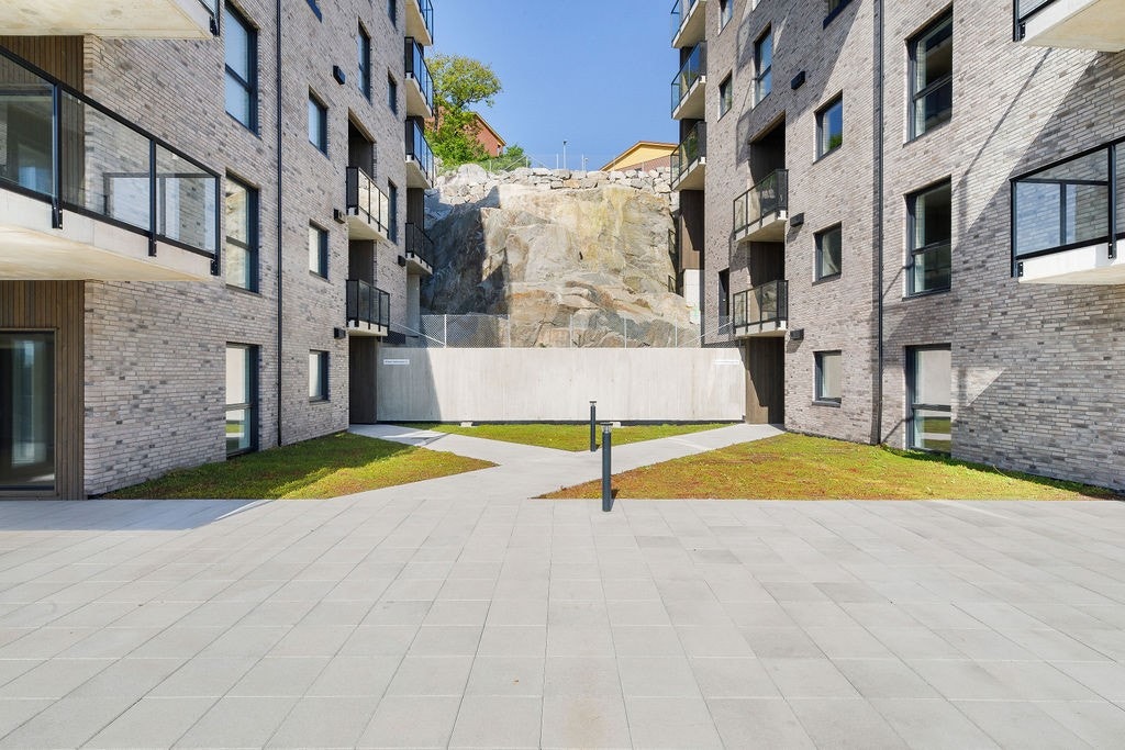 Inngang for bygg B og C Galleribilde