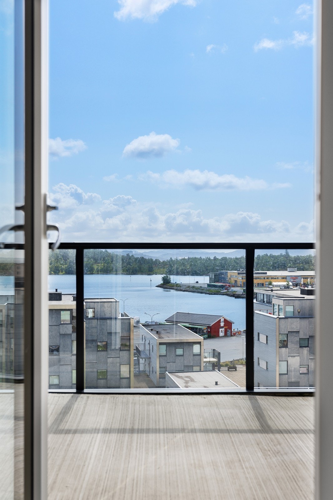 Utsikten kan nytes helt inn i fra godstolen! Galleribilde