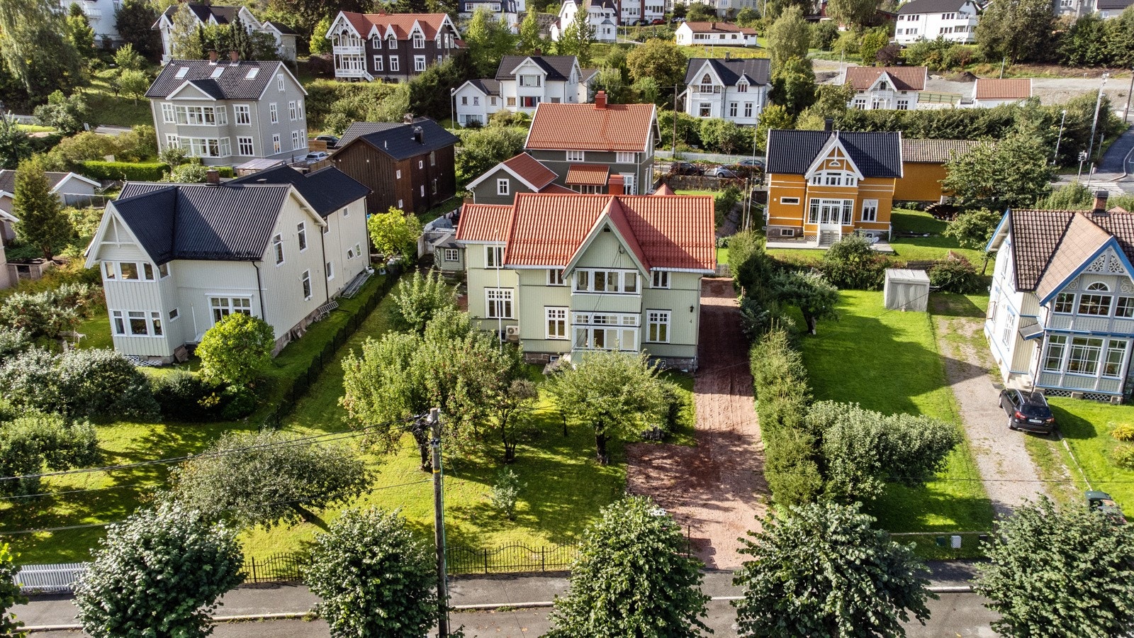 "Villa Valheim" er en stor og delikat enebolig beliggende på populære Danvik. Galleribilde