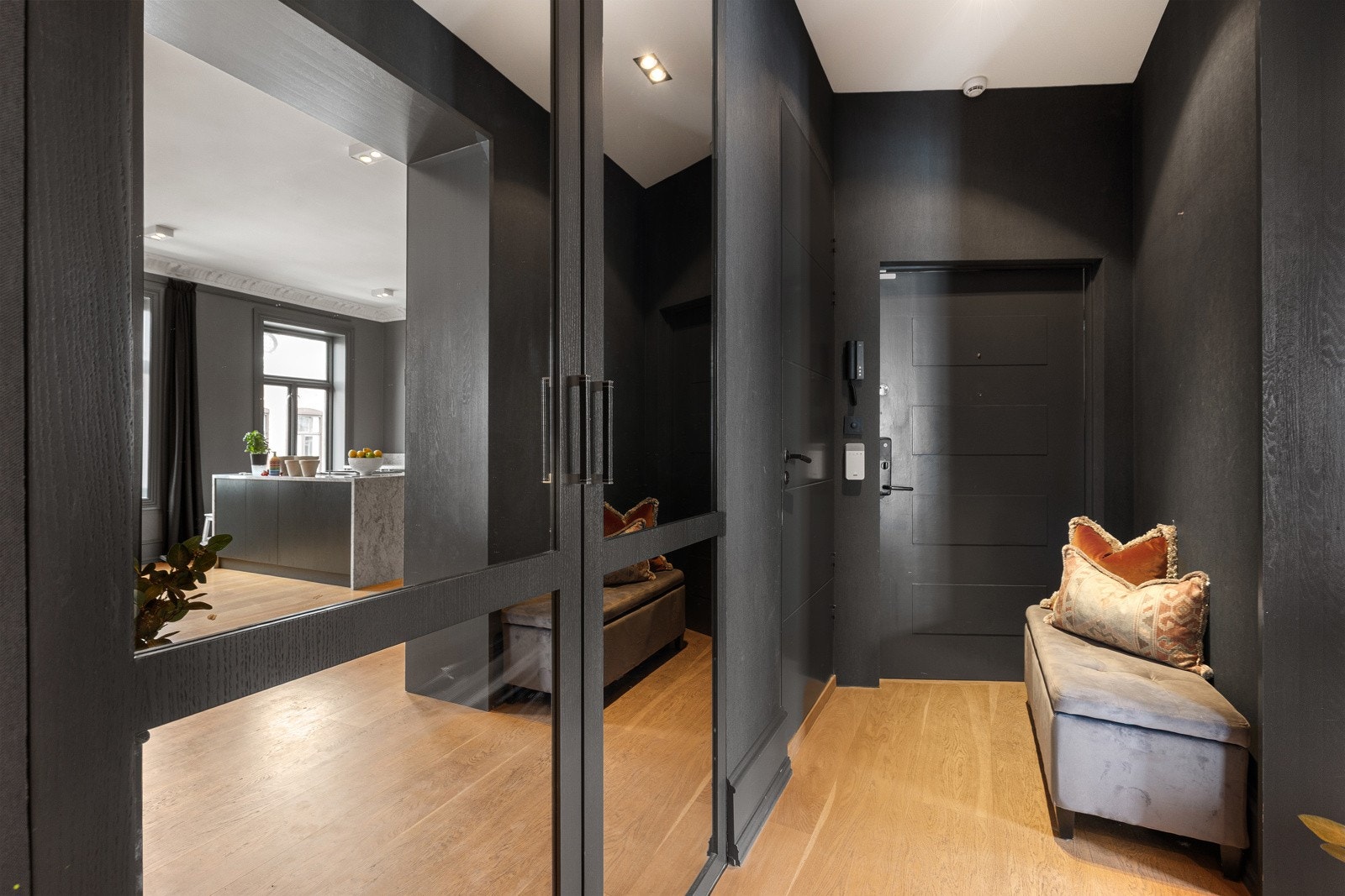 Entré/gang Galleribilde