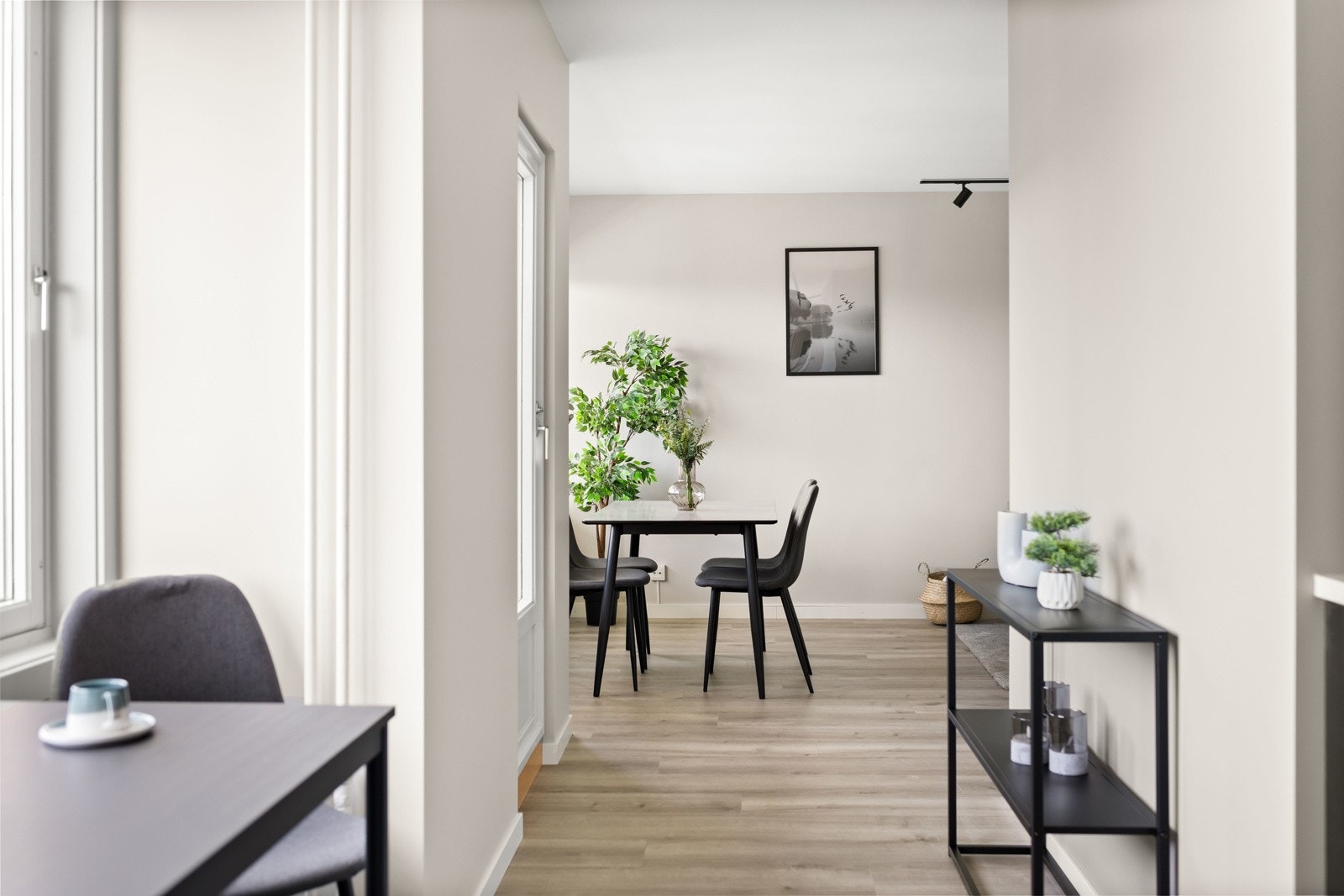 Leiligheten varmes opp med radiatorer tilknyttet felles fjernvarmeanlegg. Galleribilde