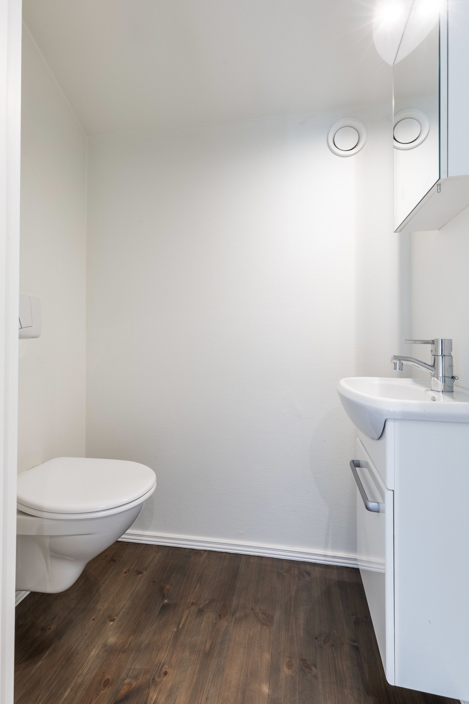 WC-rom. Galleribilde