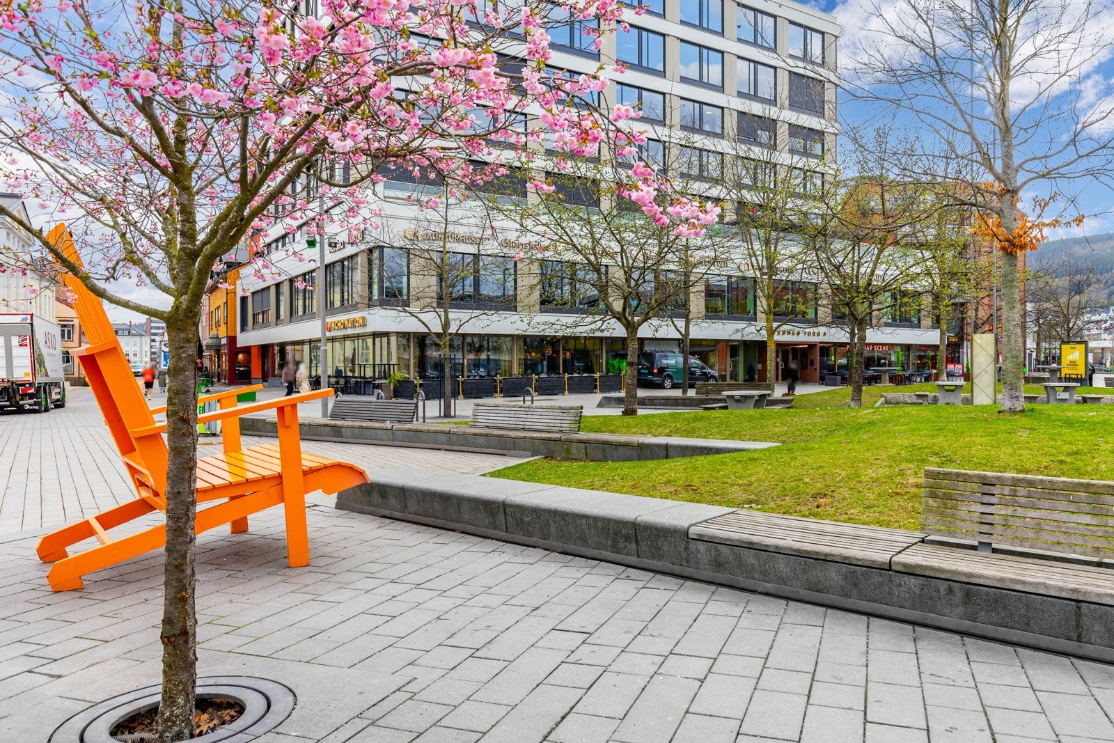 Strømsø Torg som ligger i kort gangavstand fra leiligheten. Galleribilde