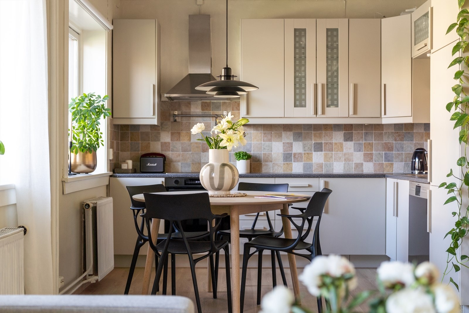 En perfekt kombinasjon av urbant og fredelig, midt på beste Torshov. Galleribilde