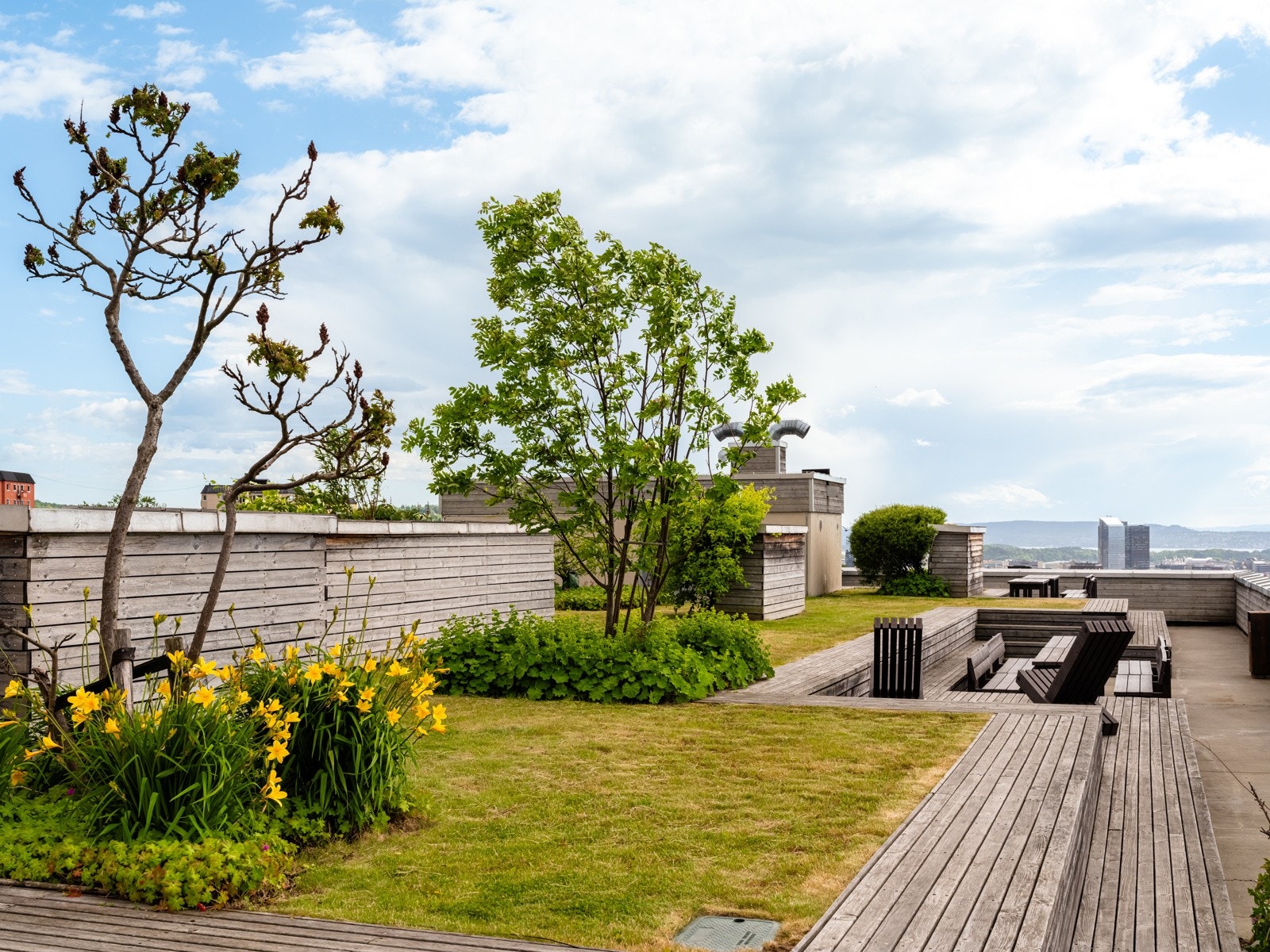 Sameiet har en felles takterrasse med utmerkede solforhold og spektakulær utsikt. Galleribilde