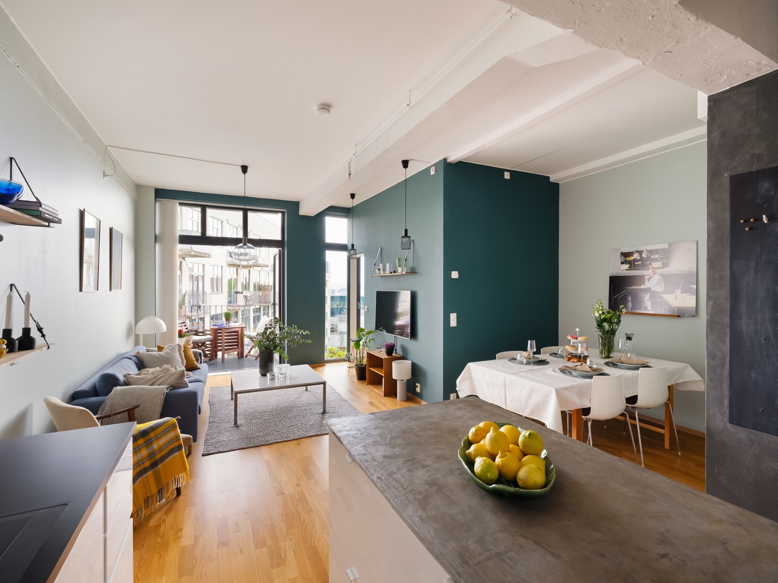 Leiligheten ligger fint til i byggets 4.etg med heisadkomst. Galleribilde