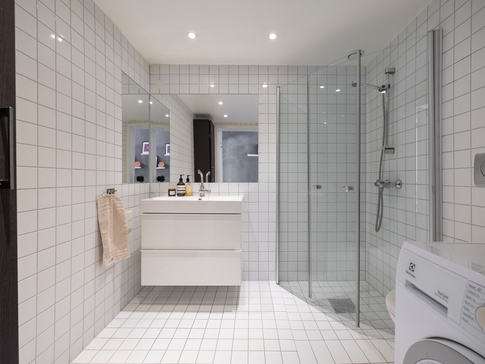 Rommet har opplegg for vaskemaskin. Galleribilde