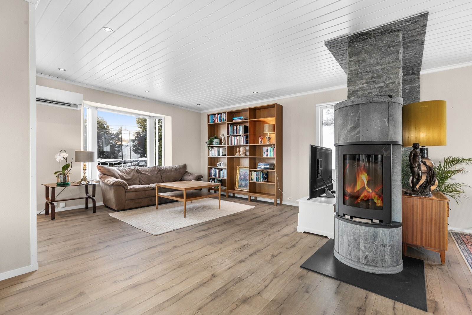 Vedovn som gir godt med varme på kaldere dager. Galleribilde