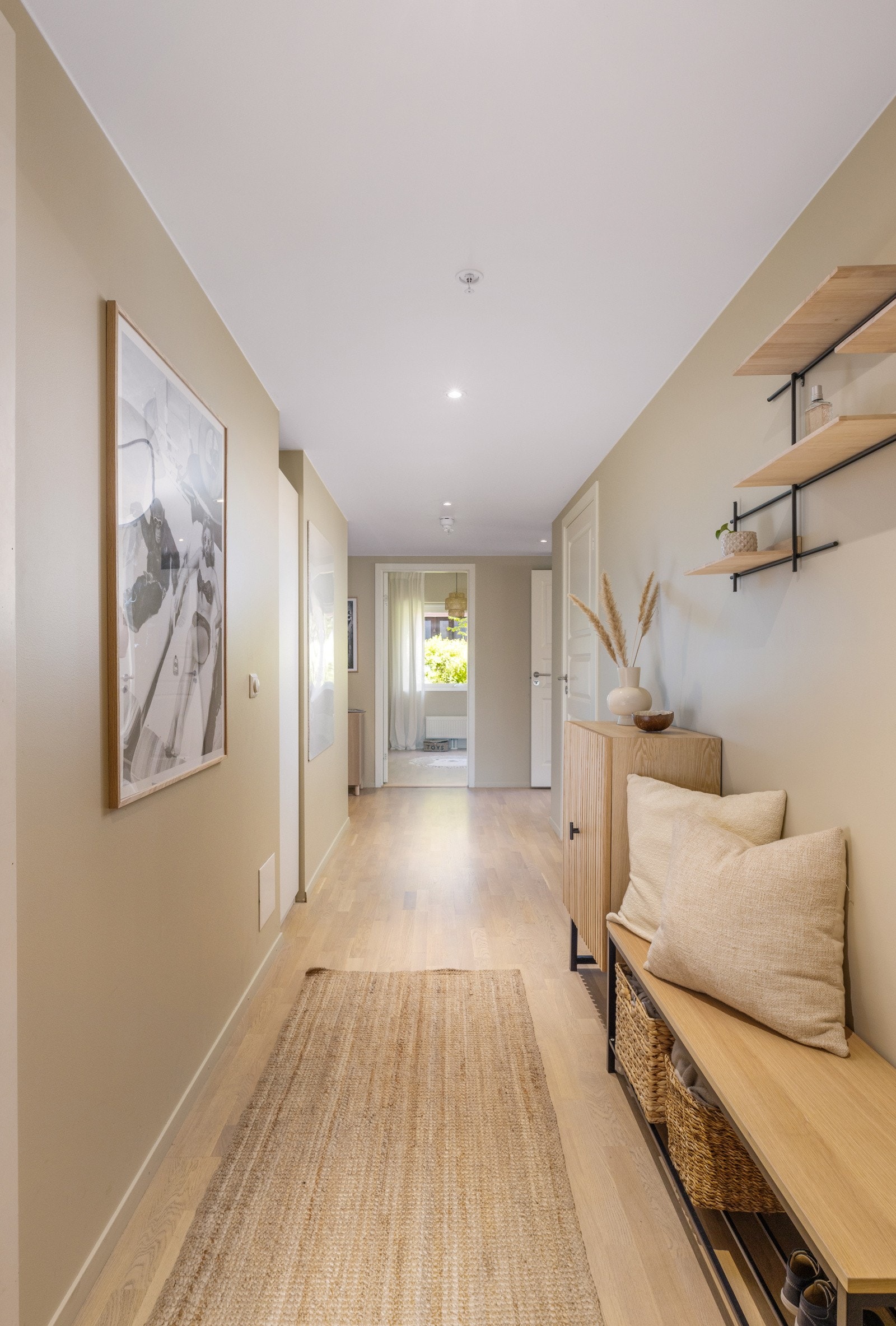 - Innbydende entrè som umiddelbart gir et godt førsteinntrykk - Galleribilde