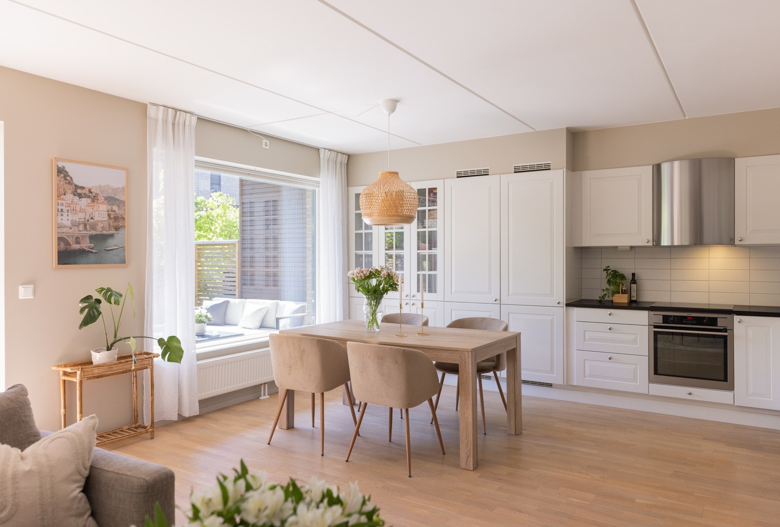 - Naturlig plass til spisebord - Galleribilde