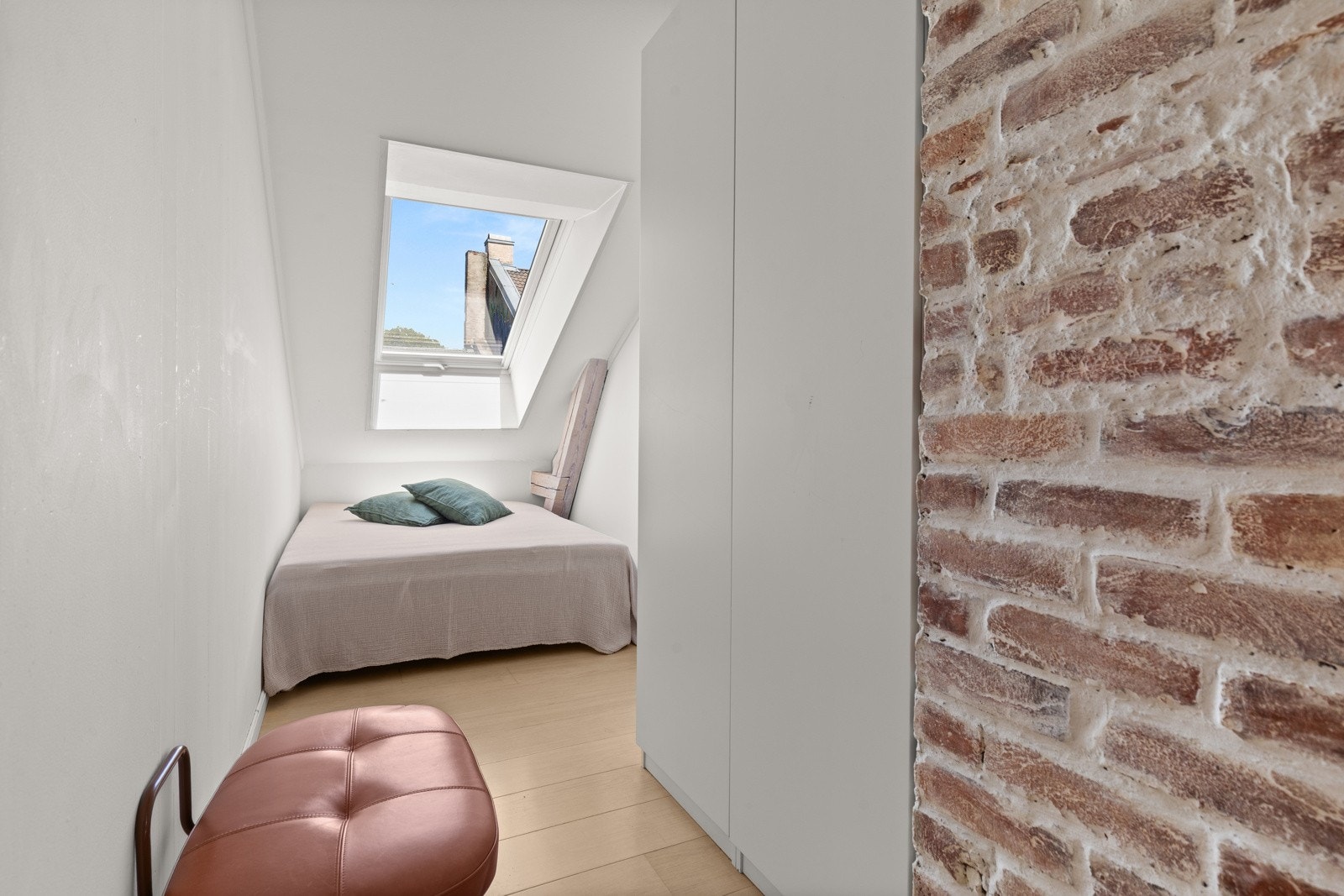 Sovealkove/kontor - Rommet er i dag benyttet som sovealkove. Galleribilde