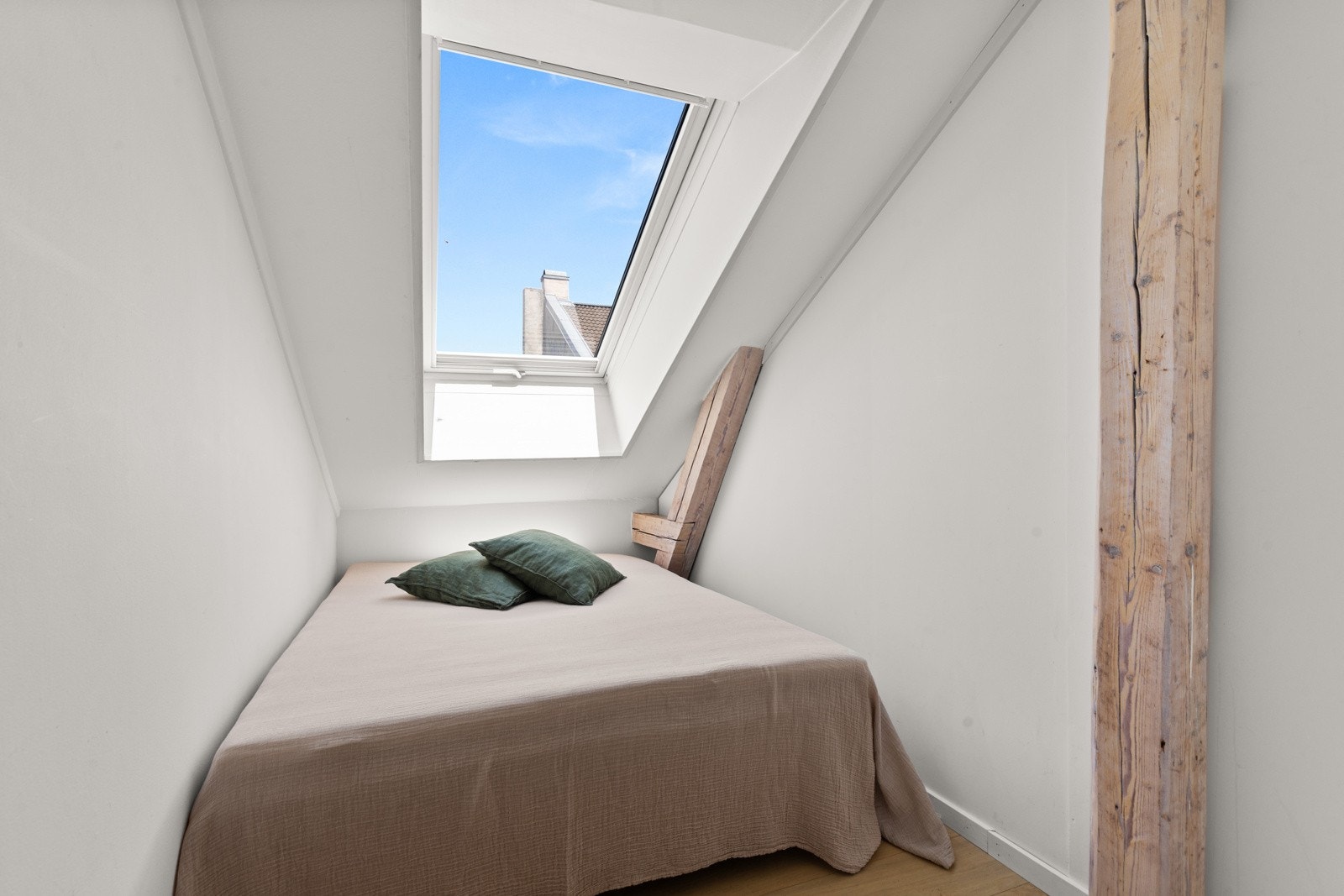 Sovealkove/kontor - Her har man god plass til dobbeltseng. Galleribilde