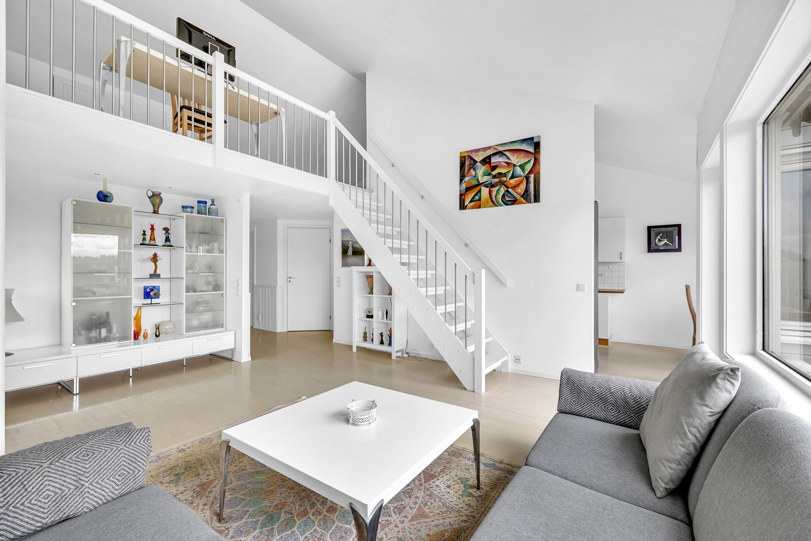 Chris Jevne Holte v/Eie Lillestrøm har gleden av å presentere Lurudveien 14G! Galleribilde