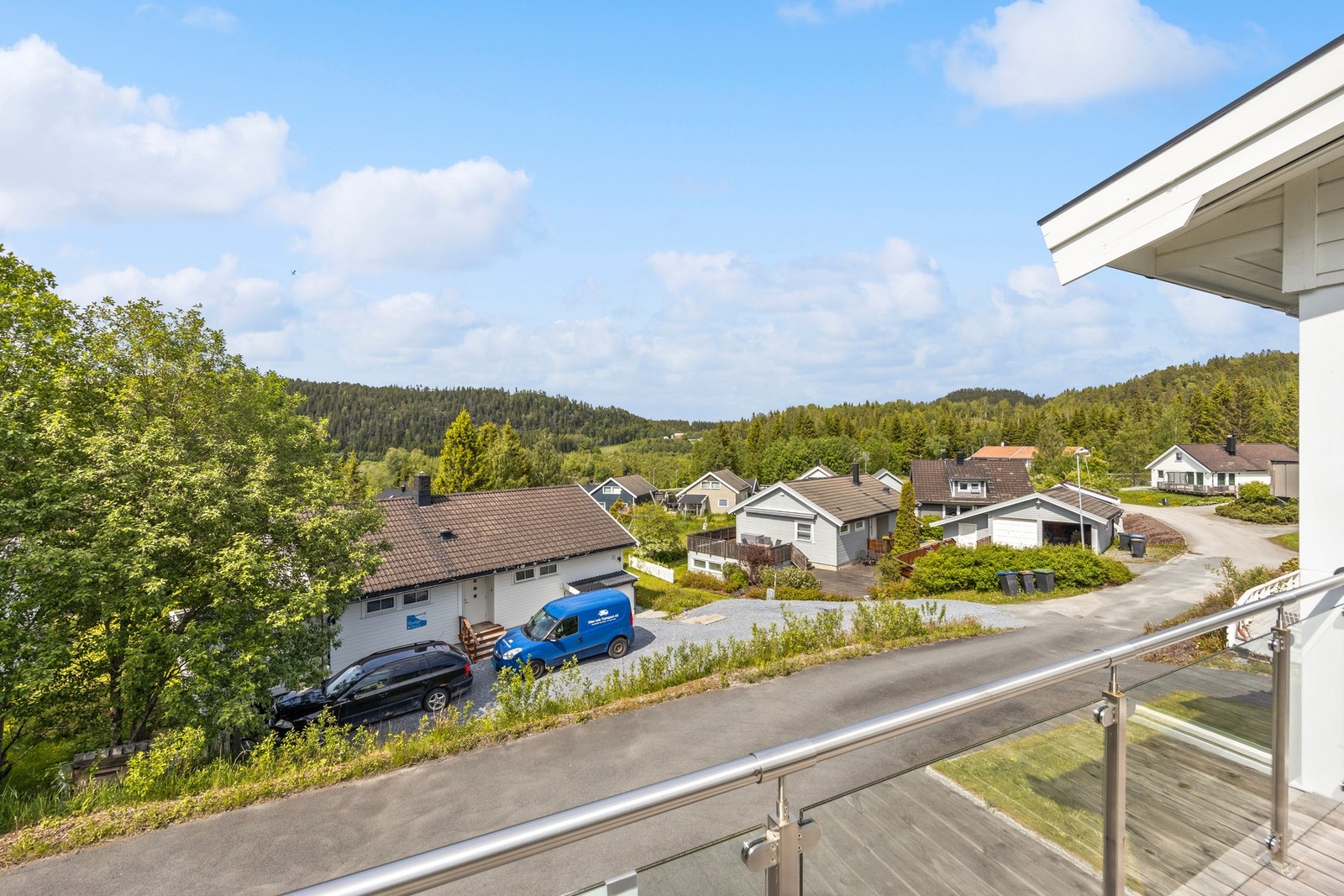 Solrik terrasse med utsikt! Galleribilde