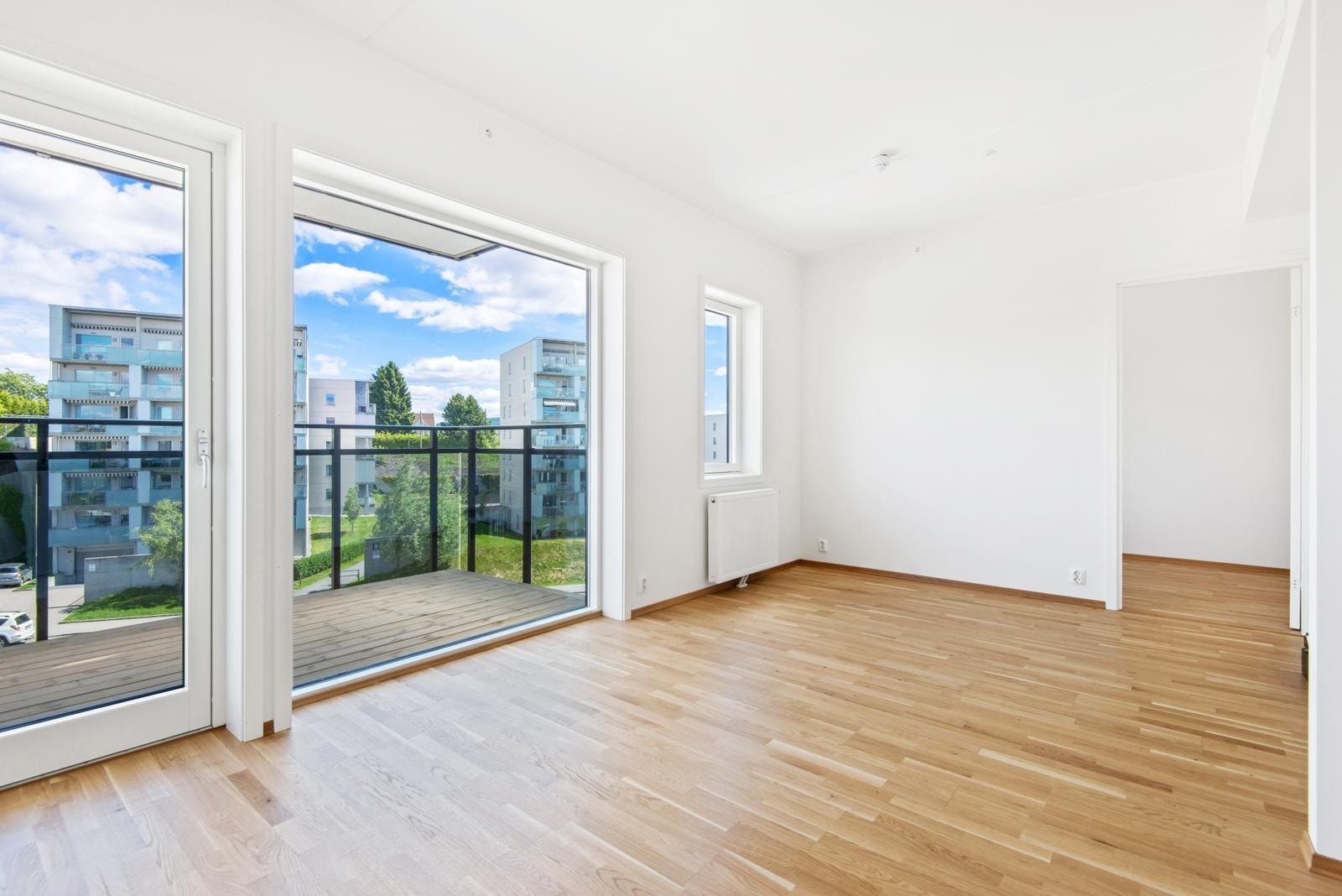 Morderne og lys 3 roms leilighet med garasjeplass. Galleribilde