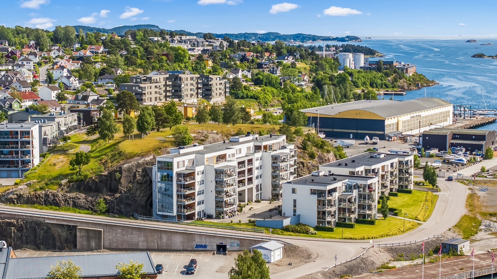 Sandefjord har ingen boplikt, noe som gjør denne leiligheten til et godt alternativ også som lettstelt fritidsbolig. Galleribilde