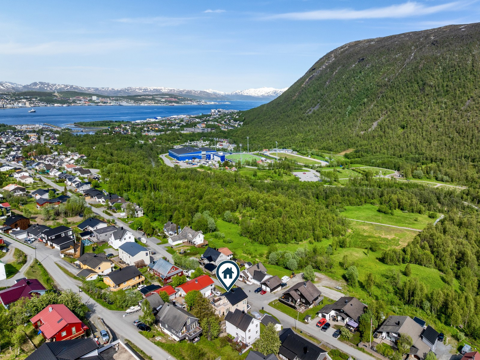 Fra eiendommen har du 200 meter til lysløypa!