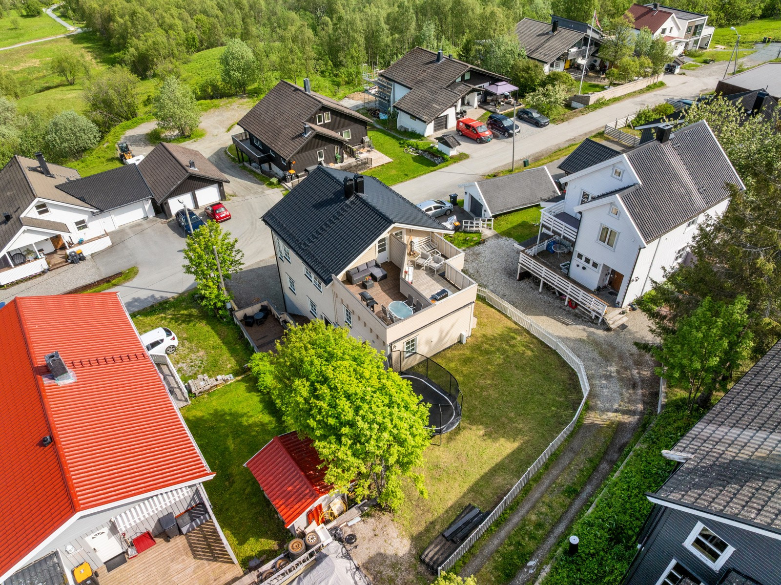 Familievennlig beliggenhet i et trivelig nabolag.