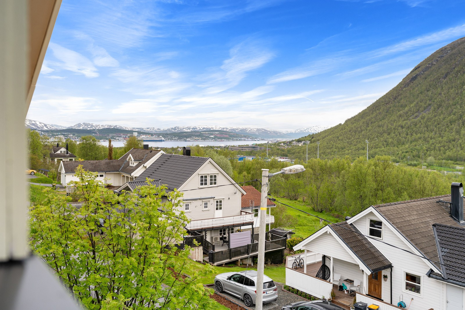 Flott utsikt over Tromsdalen.