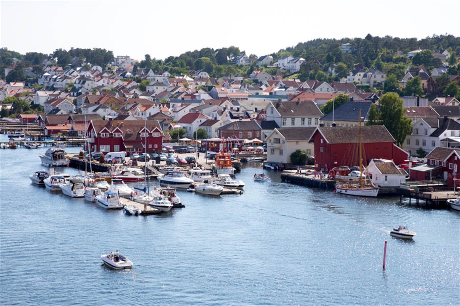 Sommerbyen Langesund - 30 minutters spasertur fra Sandvika. Galleribilde